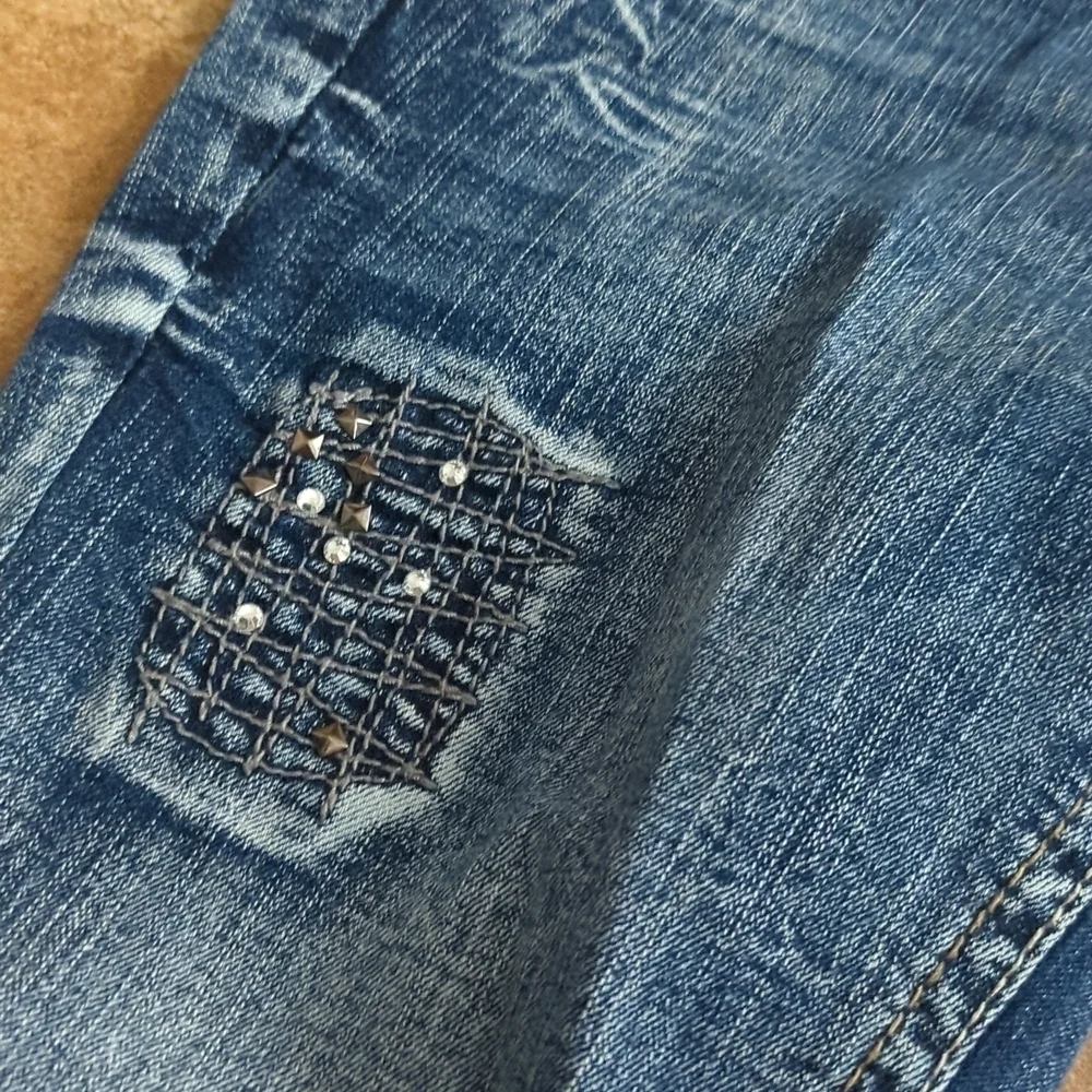 Rhinestones skinny jeans new without tags. - Picture 2 of 4